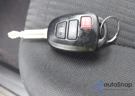 2015 Toyota Rav4 Le z USA, uszkodzony, nr VIN JTMBFREV5FD158769